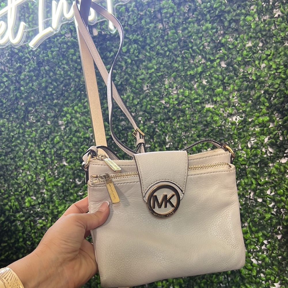 AUTHENTIC Michael Kors Fulton Leather Crossbody Bag in Vanilla - Picture 12 of 13